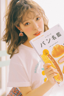 年轻的丝袜老师