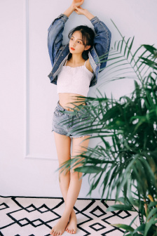 女机械人在线播放